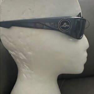 New Locks  Sunglasses 100% UV Lens Protection color multi.Protective pouch